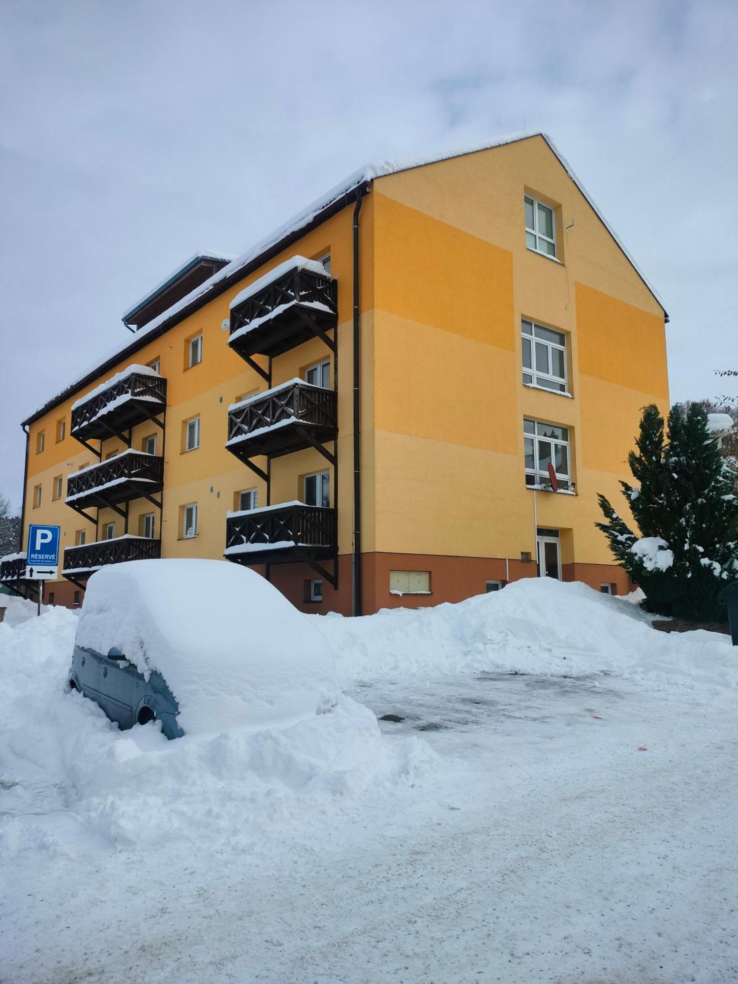 Apartment Aja - *